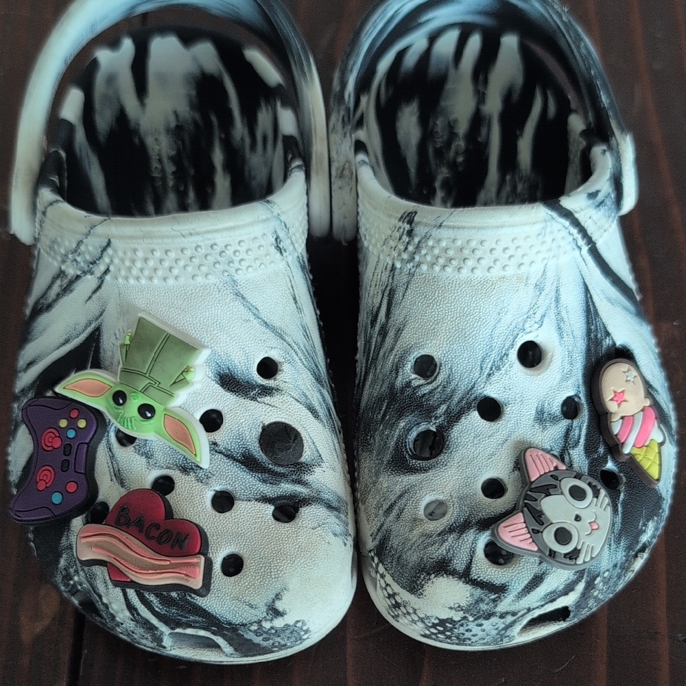 Kids crocs Marble Pattern Clogs with Fun Charms
